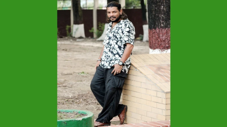 নতুন অ্যালবাম নিয়ে ব্যস্ত সংগীতশিল্পী অভি, প্রকাশ পেল ‘ওরে পাগলী’